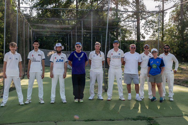 A Cricket Match and a Solar Eclipse!  Mayor of Malmesbury v Whole Hog.